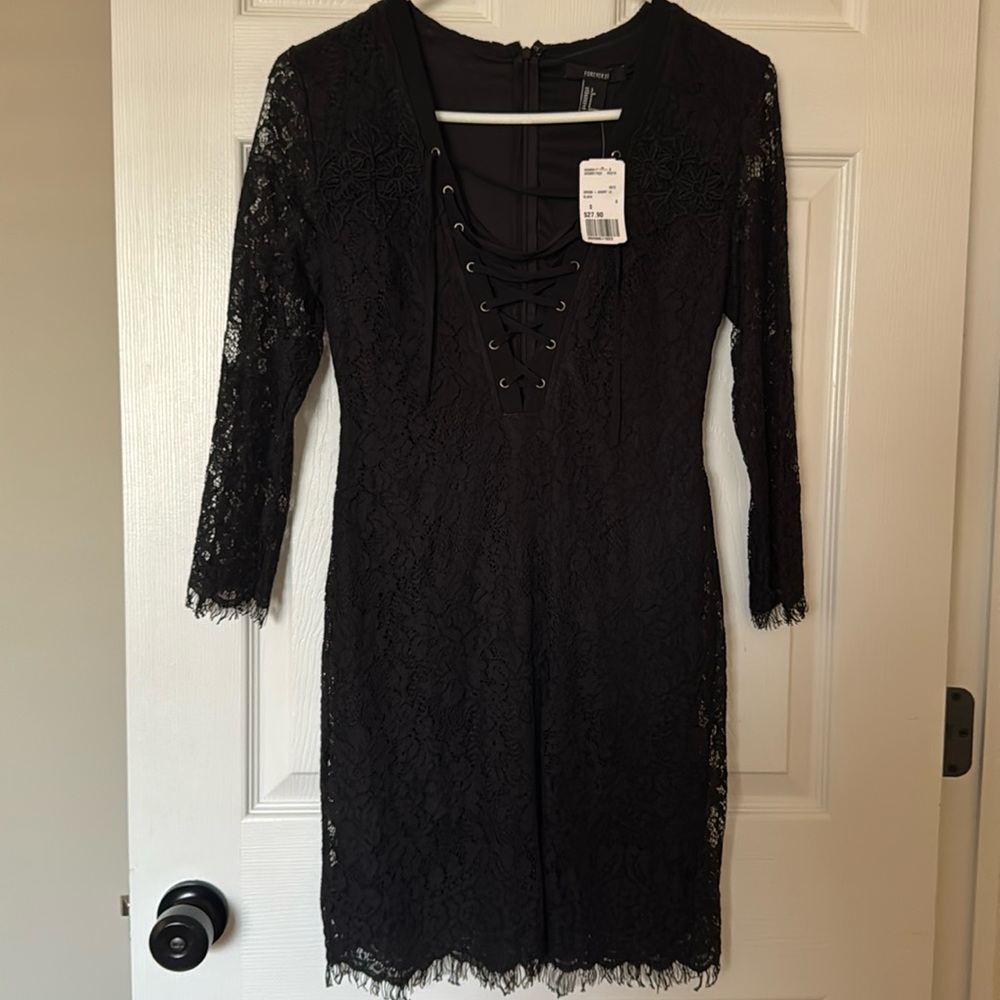 Forever 21 Black Lace Mini Dress NWT brand new, size small long sleeve Tie front